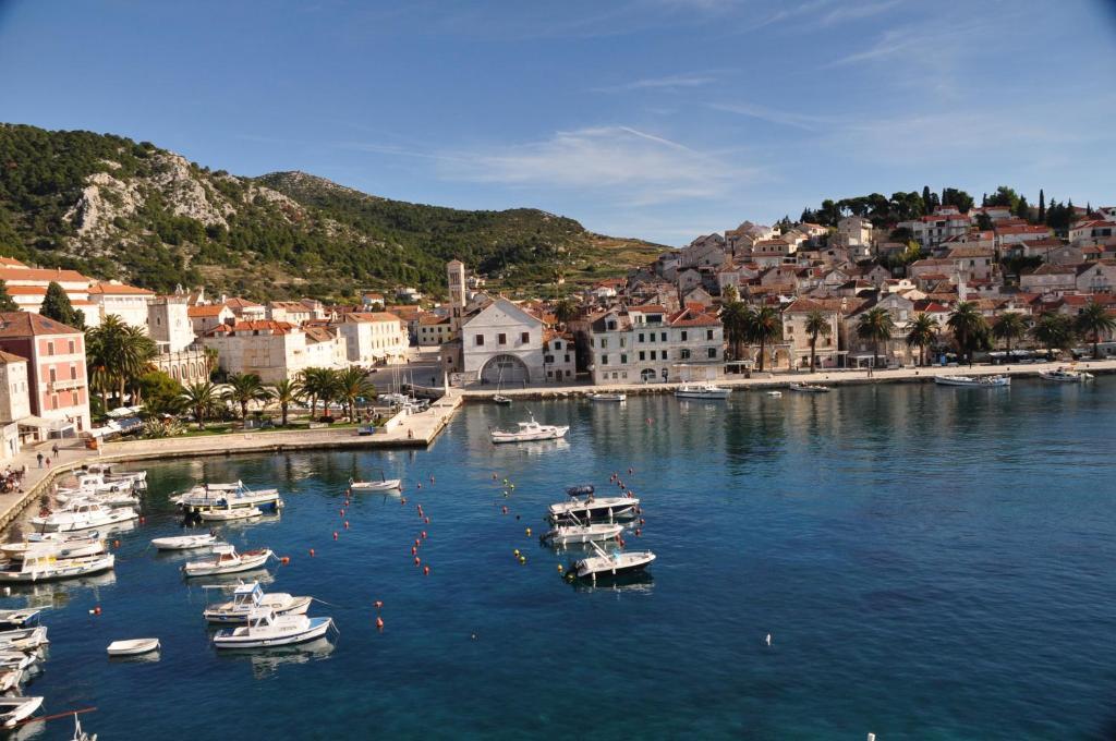 Guest House Stefica Hvar Town Exterior photo