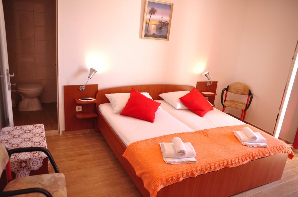 Guest House Stefica Hvar Town Exterior photo